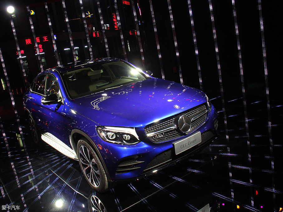 20161114գGLC Coupe(ٷGLCSUVڹʽСΪGLCĿ汾³ֱָֽX4