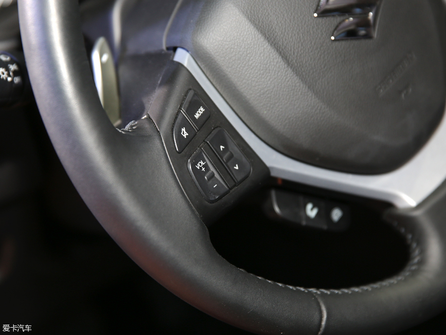 實(shí)拍維特拉領(lǐng)先四驅(qū)版