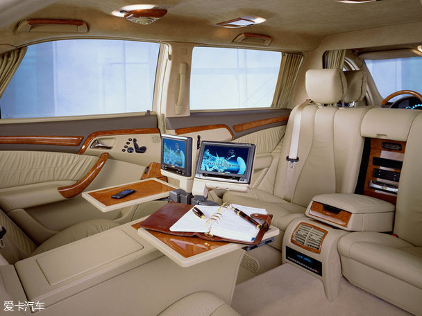 撬开世界最富王室们的车库 阿曼国君主