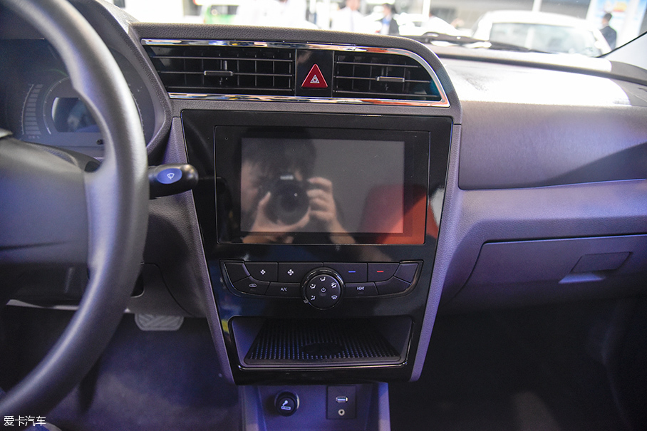 2016廣州車展北汽新能源EC180靜評