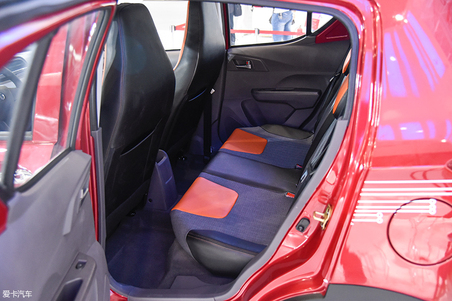 2016廣州車展北汽新能源EC180靜評