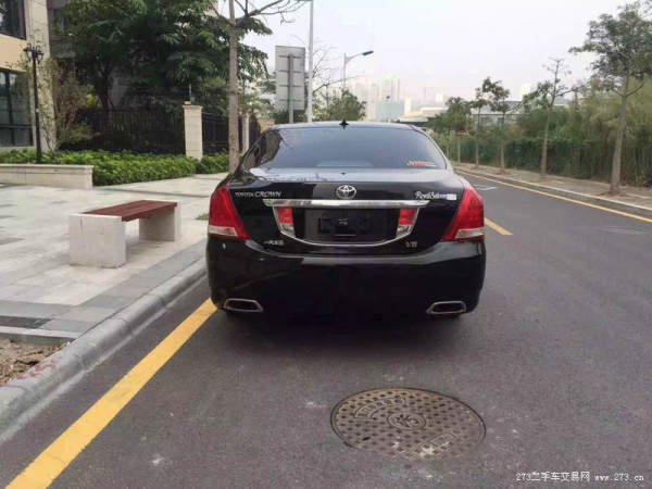 北京丰田皇冠2011年上牌二手车报价_多少钱,2011年上牌的丰田皇冠出售