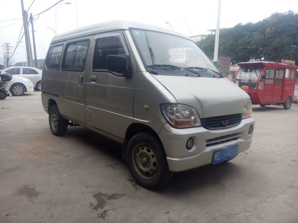 2011年上牌五菱之光