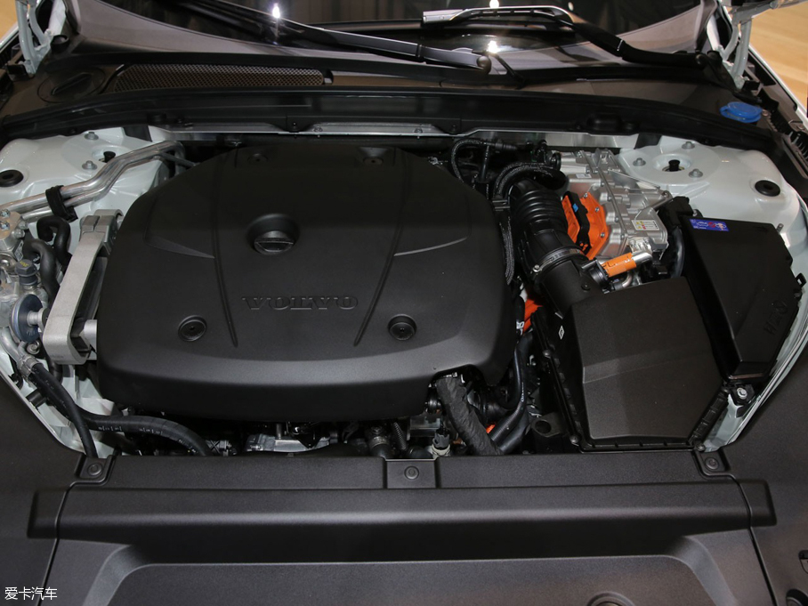 沃尔沃(进口)2016款沃尔沃S90混合动力