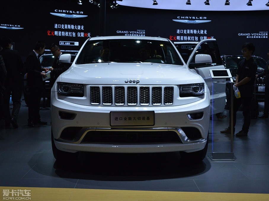 2015Ϻչڼ䣬2015Jeepŵ 3.0LӢ桢3.0TD;Ӣ³ʽУۼ۷ֱΪ60.99Ԫ62.99Ԫ