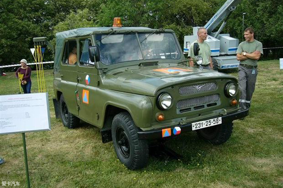 来自战斗民族的战斗型suv实拍瓦滋猎人