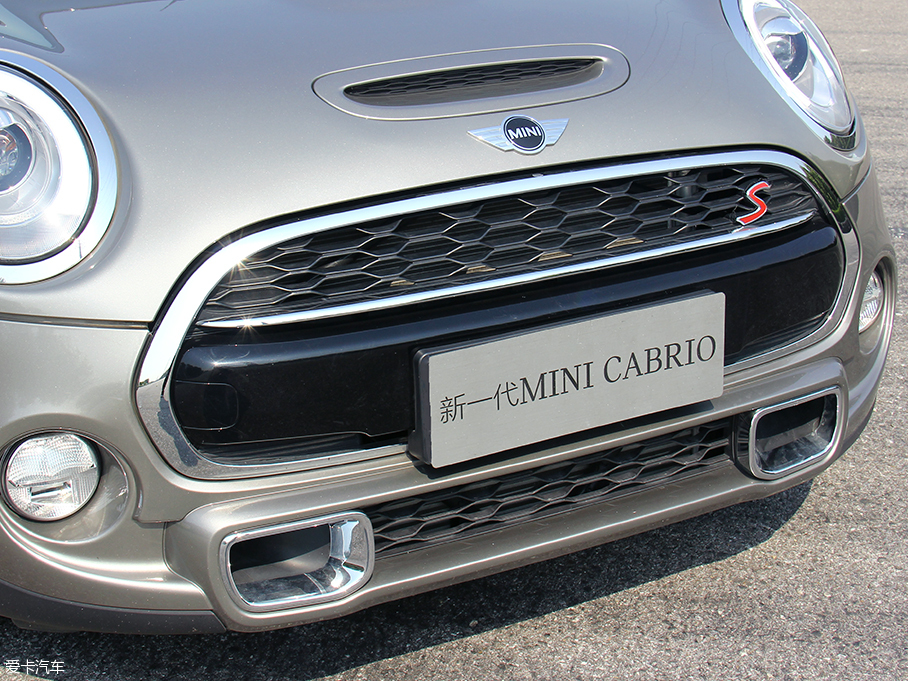 实拍MINI COOPER S CABRIO