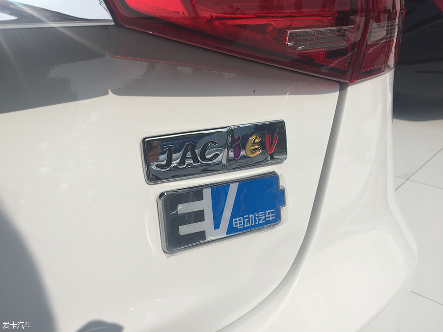 江淮iEV7电动车发布 将于北京车展亮相