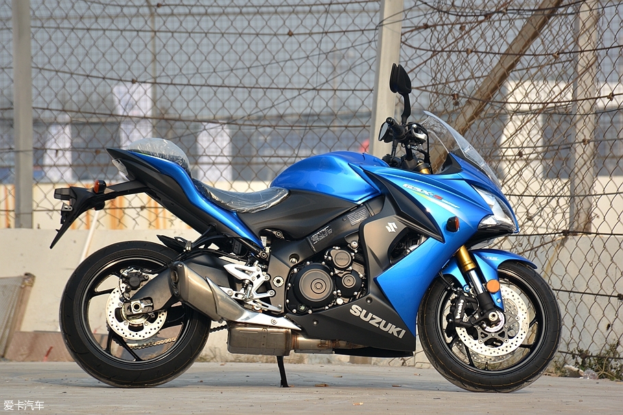 铃木GSX-S1000F;铃木旅行跑车;SUZUKI GSX-S1000F