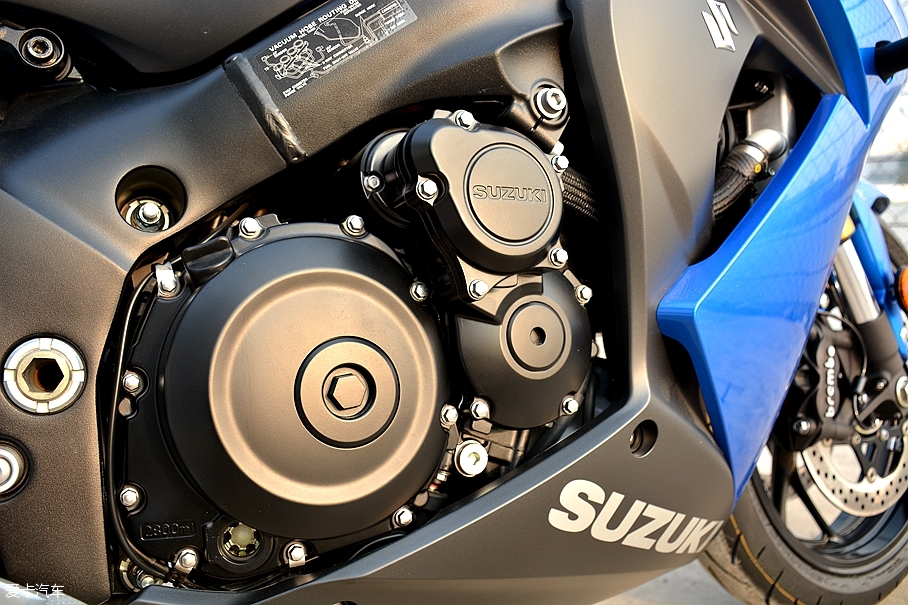 铃木GSX-S1000F;铃木旅行跑车;SUZUKI GSX-S1000F