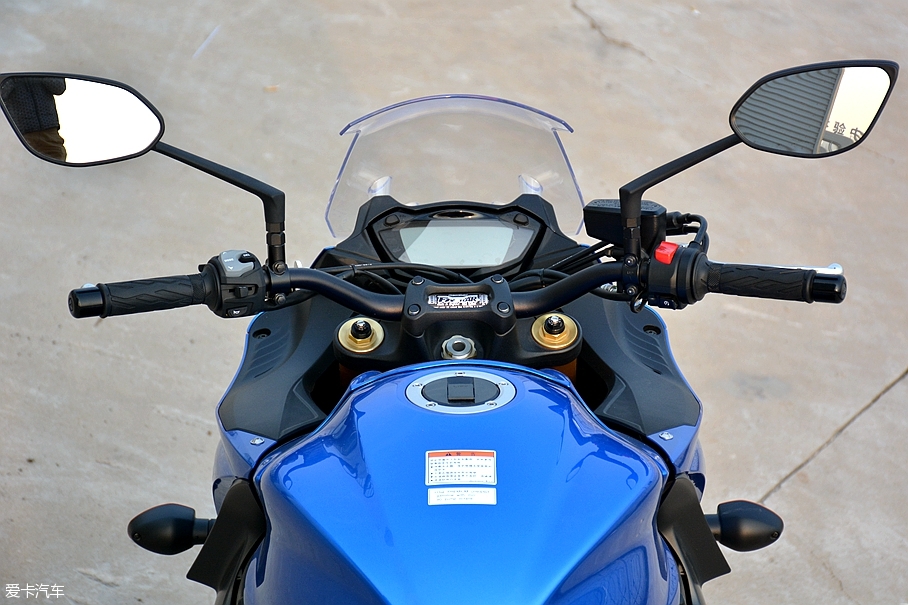 铃木GSX-S1000F;铃木旅行跑车;SUZUKI GSX-S1000F