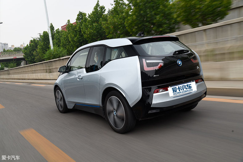 i3纯电动版评测     bmw i3纯电动版评测  宝马是一个不缺历史的汽车