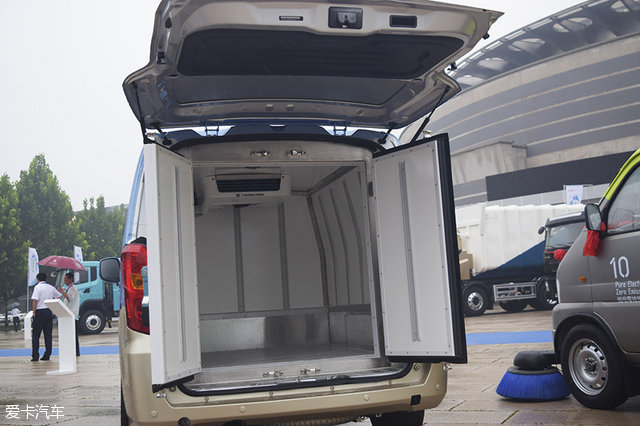 比亚迪纯电动环卫车实拍:还有这些你想都没想到的车型-爱卡汽车